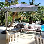 Maison Prestige Saint Tropez By Roberto Geissini 3* Grimaud