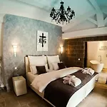 Hotel Maison Prestige Saint Tropez By Roberto Geissini