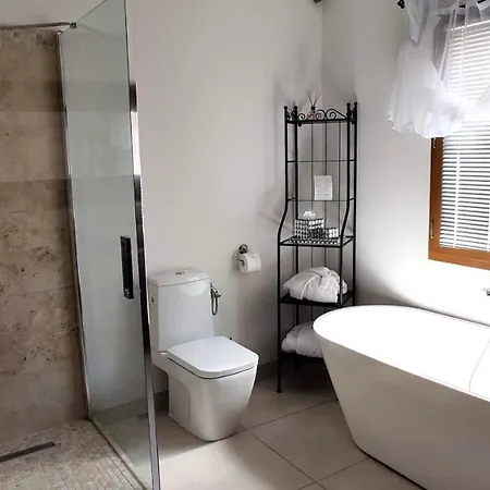 Maison Prestige Saint Tropez By Roberto Geissini Bed & Breakfast Grimaud