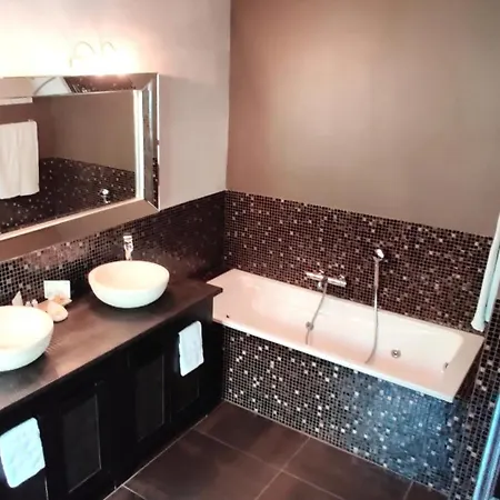 Maison Prestige Saint Tropez By Roberto Geissini Bed & Breakfast Grimaud