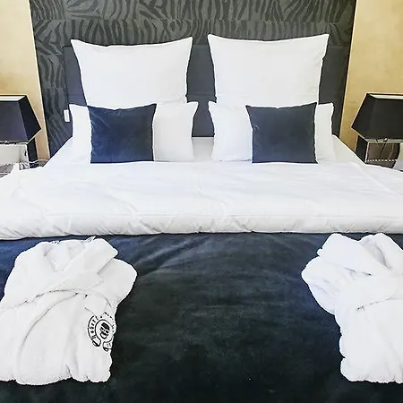 Maison Prestige Saint Tropez By Roberto Geissini 3* Гримо