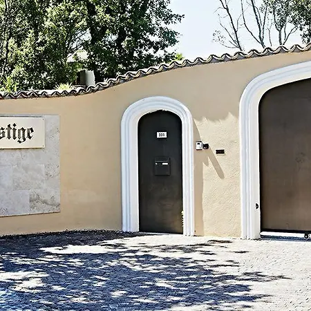 Отель Maison Prestige Saint Tropez By Roberto Geissini 3*