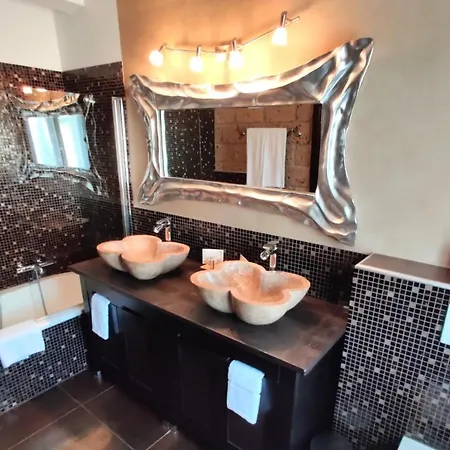 Maison Prestige Saint Tropez By Roberto Geissini גרימו