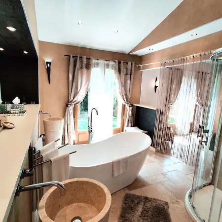 מלון Maison Prestige Saint Tropez By Roberto Geissini גרימו